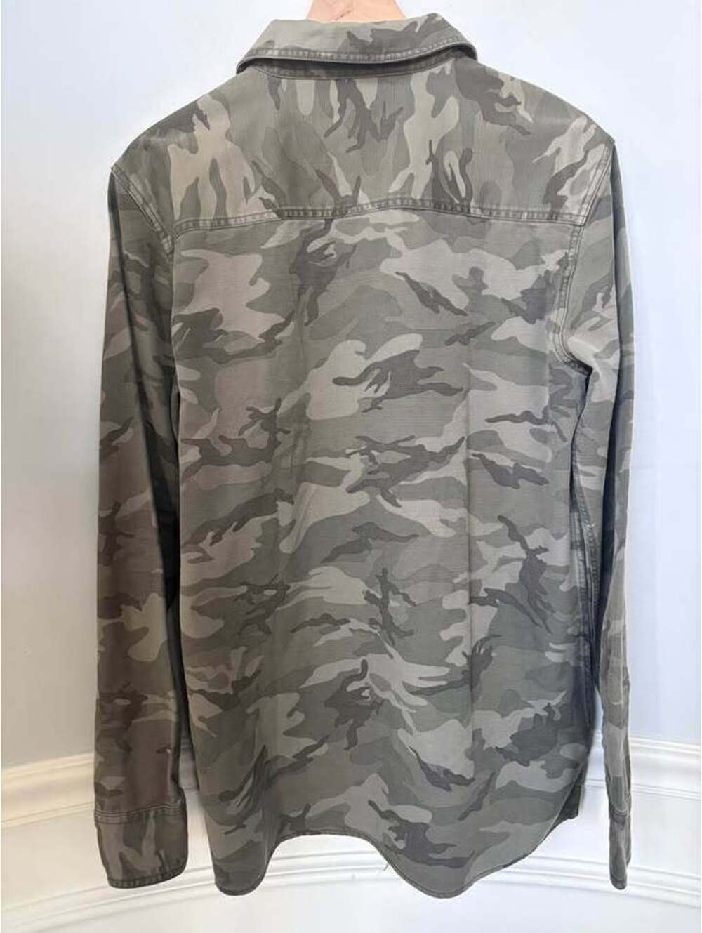 Hot Topic Camo Button-Down Jacket - Picture 5 of 5